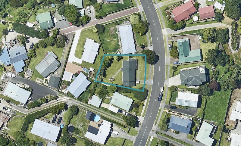 3 Tom Muir Drive, Gate Pa, Tauranga - Carousel 1