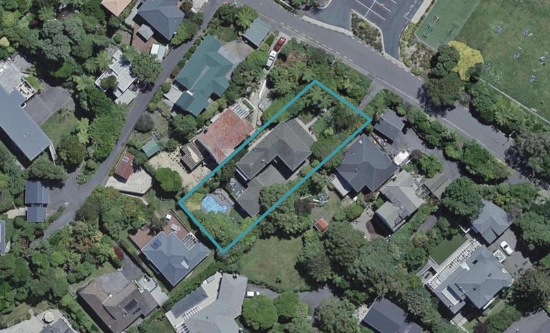 17 Clark Street, Khandallah, Wellington - Carousel 1