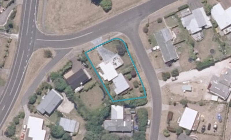 2 Isobel Street, Acacia Bay, Taupo - Carousel 1