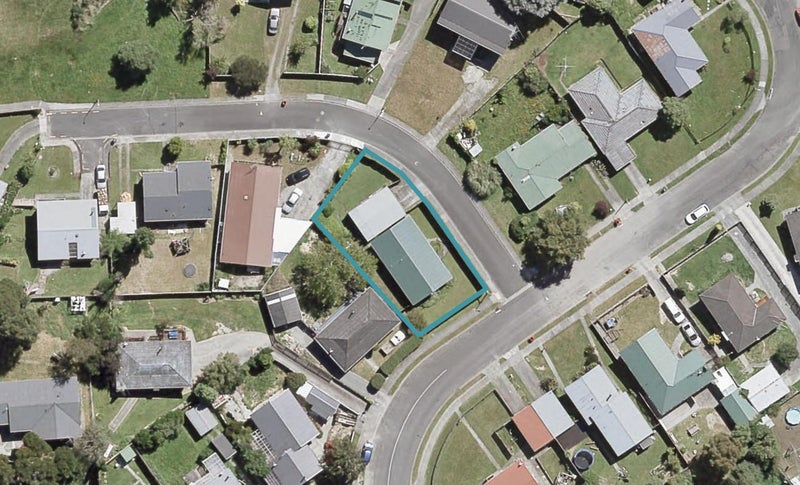 45 Blueberry Grove, Timberlea, Upper Hutt - Carousel 1