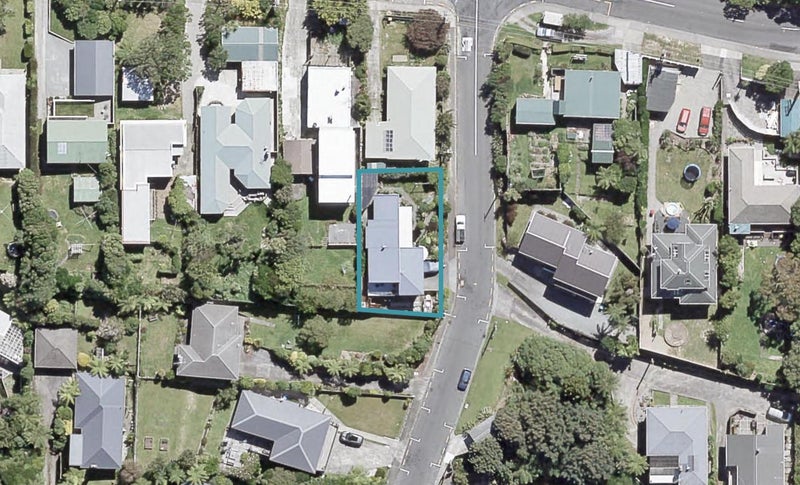 25 Martin Grove, Normandale, Lower Hutt - Carousel 1