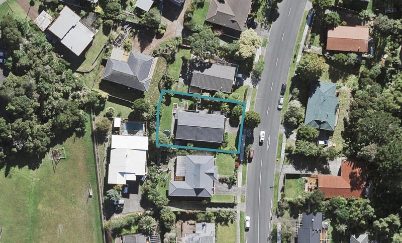 121 Chelsea View Drive, Chatswood, Auckland - Carousel 1