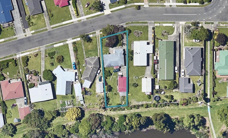 11 Riverside Drive, Whakatane, Whakatane - Carousel 1