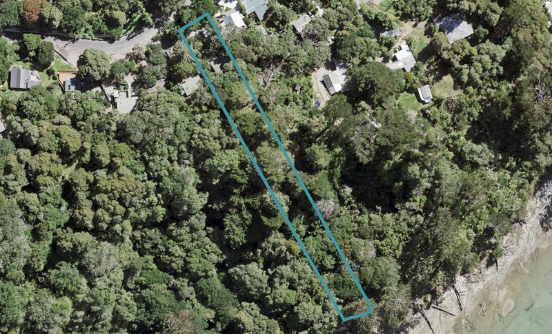201 Victory Road, Laingholm, Auckland - Carousel 1