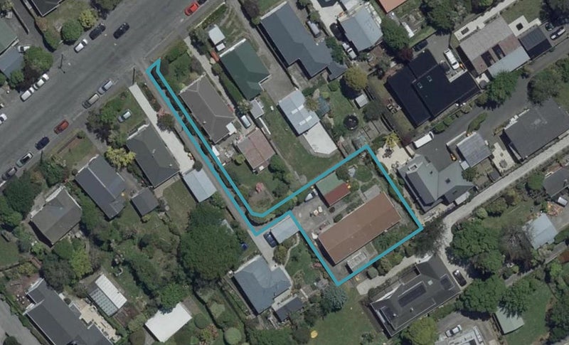 2/13 Aorangi Road, Bryndwr, Christchurch - Carousel 1