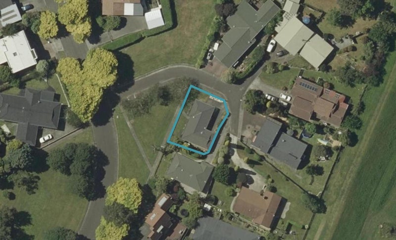 61 Waterloo Crescent, Hokowhitu, Palmerston North - Carousel 1