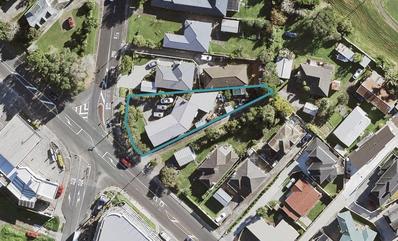 48 Griffen Park Road, Mount Roskill, Auckland - Carousel 1