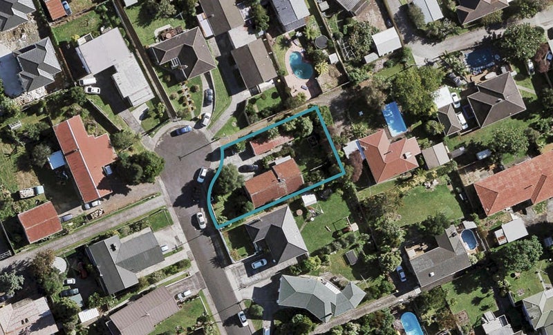 9 Brouder Place, Hillpark, Auckland - Carousel 1