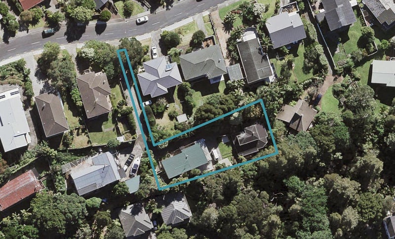2/19 McDowell Crescent, Hillcrest, Auckland - Carousel 1