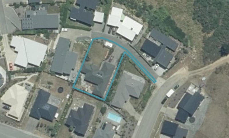 5 Crown Terrace, Britannia Heights, Nelson - Carousel 1
