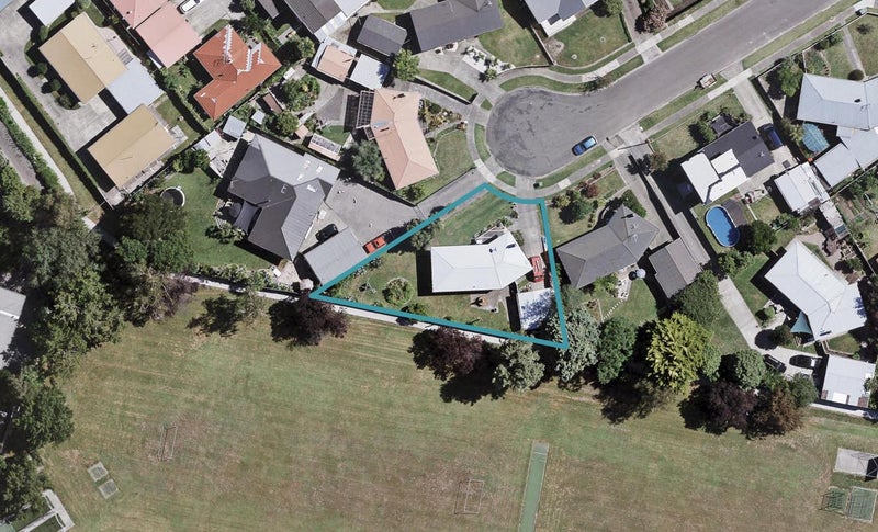 15 Grant Place, Greenmeadows, Napier - Carousel 1