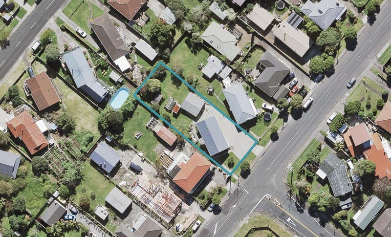 52 Hepburn Road, Glendene, Auckland - Carousel 1