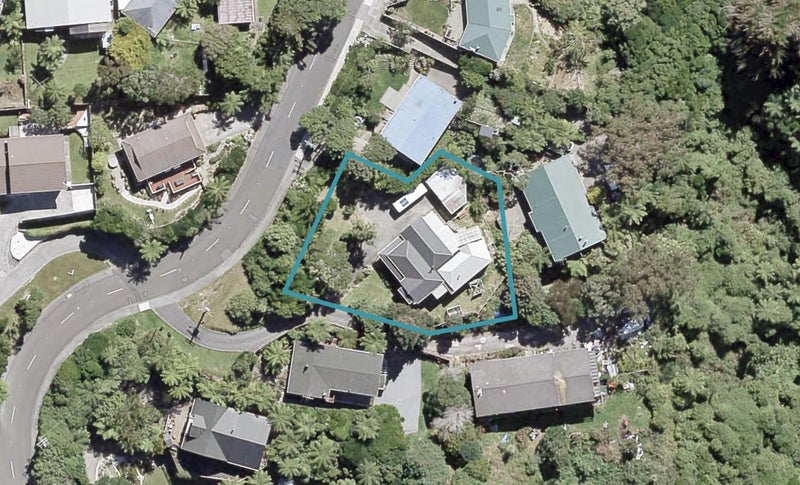 170 Miromiro Road, Normandale, Lower Hutt - Carousel 1