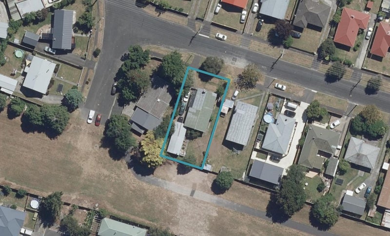 67 Yvonne Street, Melville, Hamilton - Carousel 1