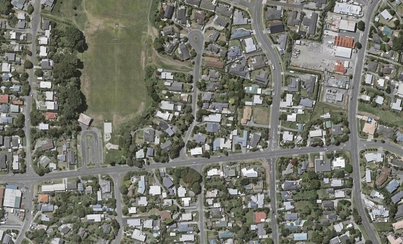 6 Miro Road, Raumati South, Paraparaumu - Carousel 1