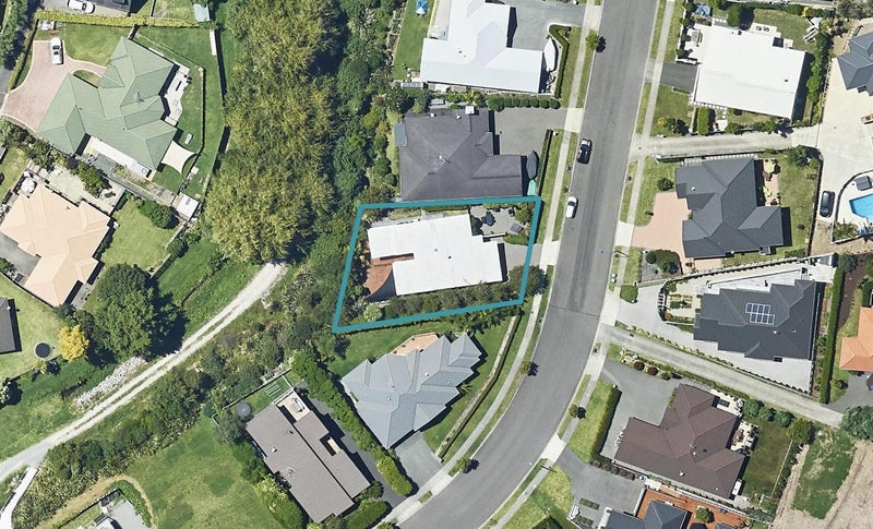 121 Castlewold Drive, Bethlehem, Tauranga - Carousel 1