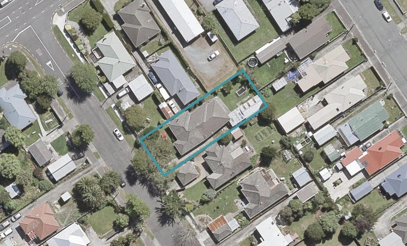 1 Bristol Street, Trentham, Upper Hutt - Carousel 1