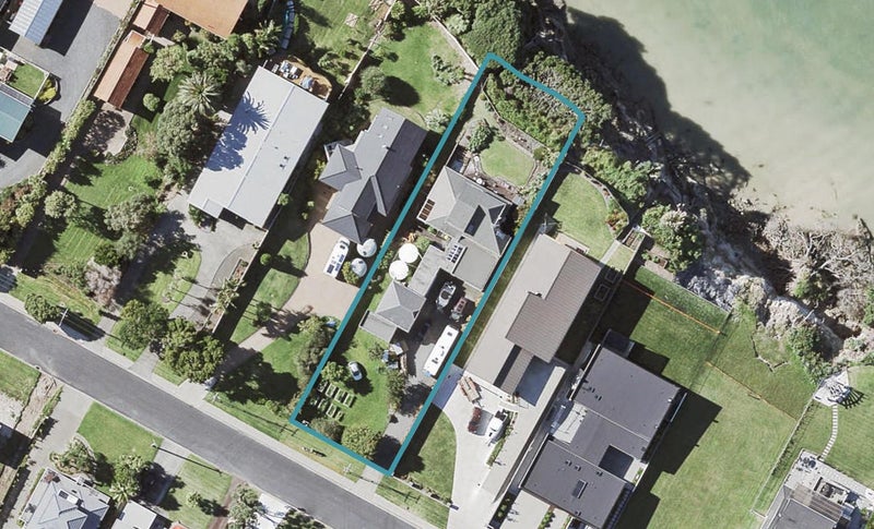 45 Pohutukawa Road, Beachlands, Auckland - Carousel 1