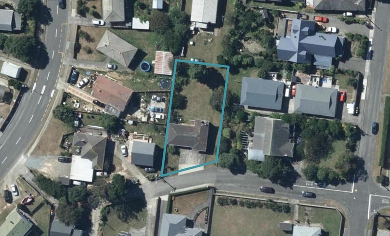 20 Nohorua Street, Takapuwahia, Porirua - Carousel 1
