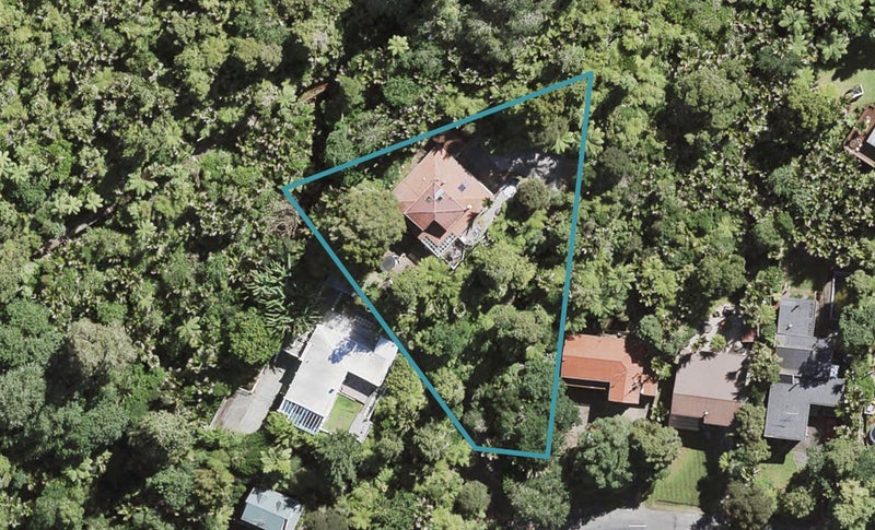 45 Waima Crescent, Titirangi, Auckland - Carousel 1