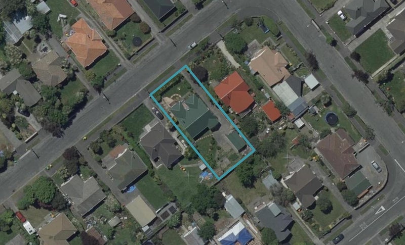 32 Winsor Crescent, Spreydon, Christchurch - Carousel 1