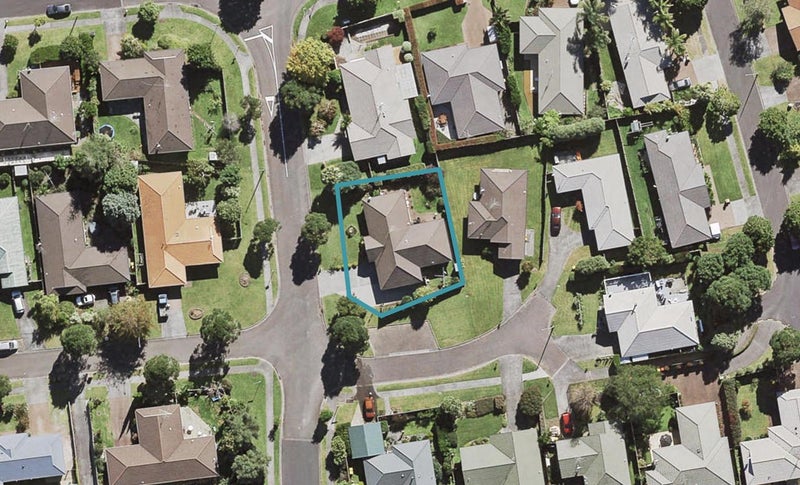 24 Vanderbilt Parade, Albany, Auckland - Carousel 1