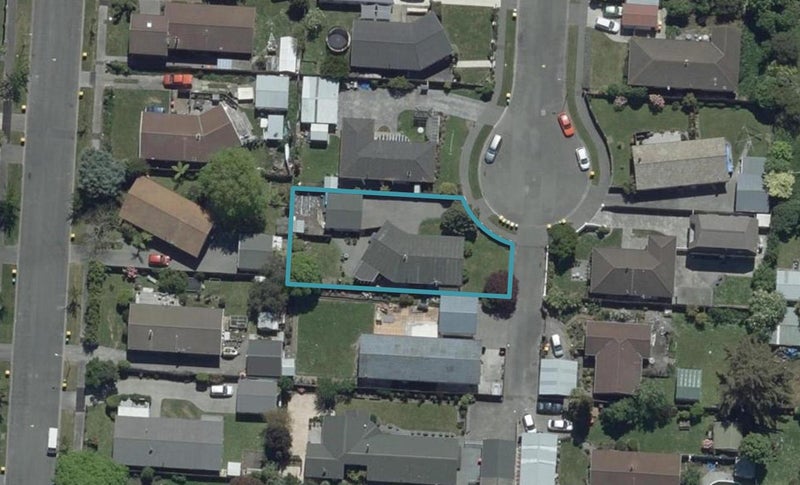 12 Monteath Place, Redwood, Christchurch - Carousel 1