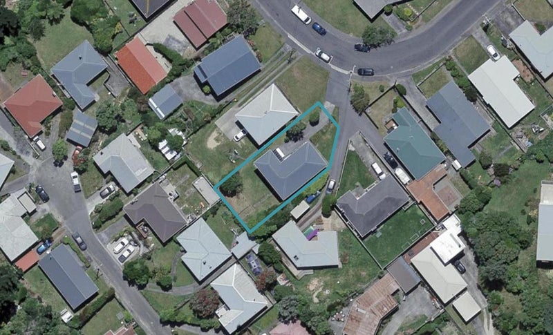 23 Turville Crescent, Newlands, Wellington - Carousel 1