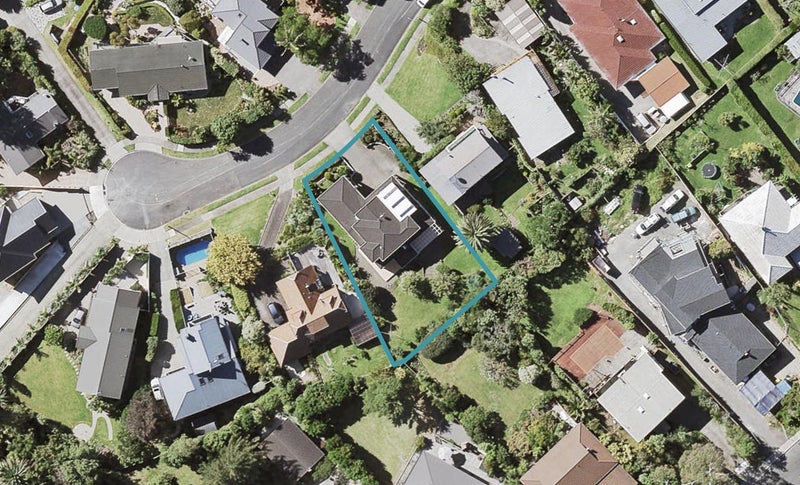 22 Copperfield Terrace, Mellons Bay, Auckland - Carousel 1