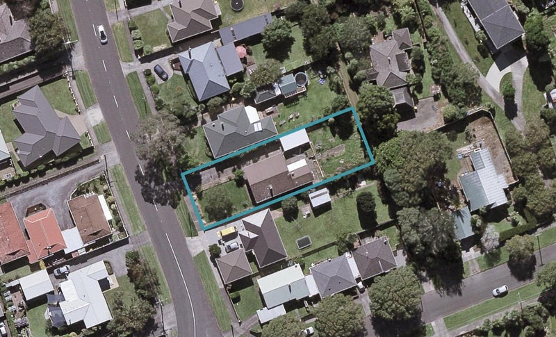125 GOVETT AVE, Frankleigh Park, New Plymouth - Carousel 1