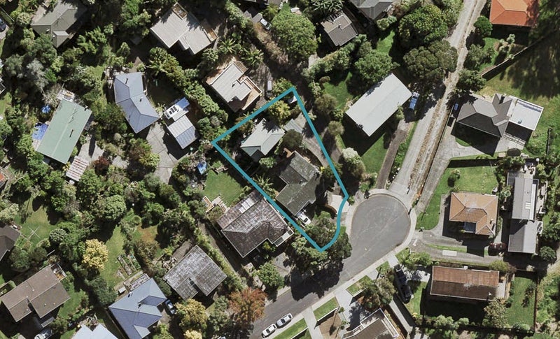 1/14 Arahia Street, Northcote, Auckland - Carousel 1