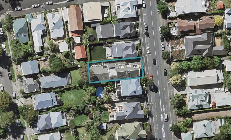2/145 Victoria Road, Devonport, Auckland - Carousel 1