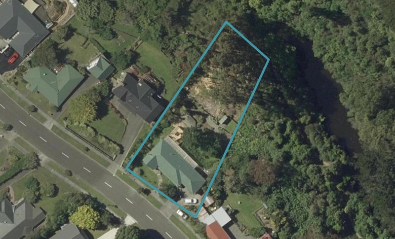 16 Cashmere Drive, Fitzherbert, Palmerston North - Carousel 1