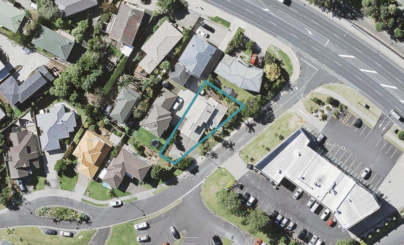 3 Noel Williams Place, Windsor Park, Auckland - Carousel 1