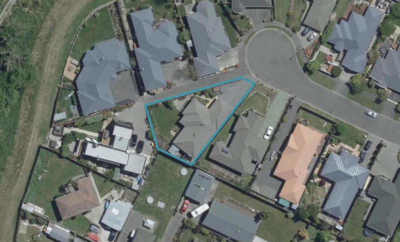 11 Langley Place, Belfast, Christchurch - Carousel 1
