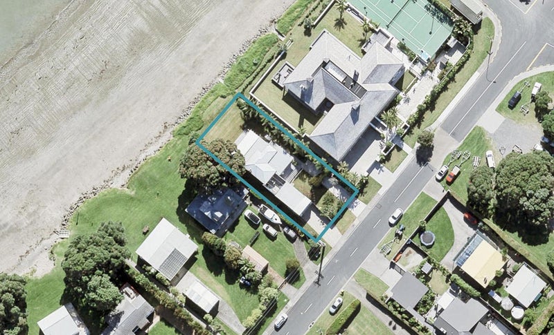 76 Tindalls Bay Road, Tindalls Beach, Whangaparāoa - Carousel 1