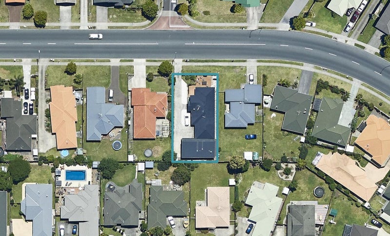 300 Gravatt Road, Papamoa Beach, Papamoa - Carousel 1