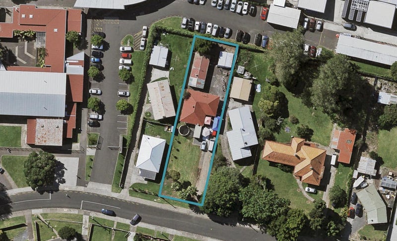 12 Franklyne Road, Otara, Auckland - Carousel 1