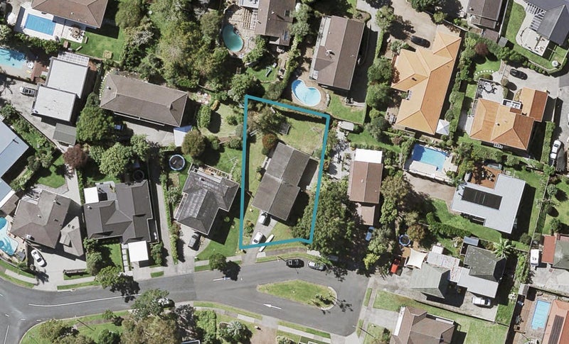 18 Andrea Place, Sunnyhills, Auckland - Carousel 1