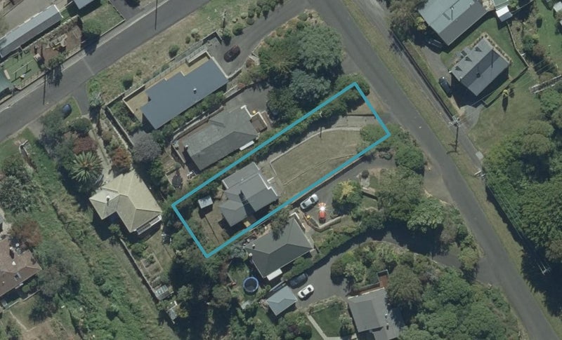 20 Greenacres Street, Macandrew Bay, Dunedin - Carousel 1
