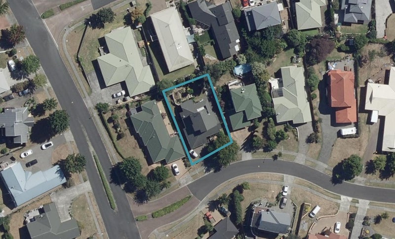 3 Prospect Place, Western Heights, Hamilton - Carousel 1