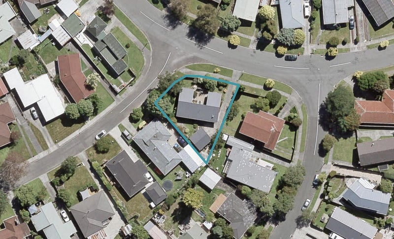 6 Baltimore Crescent, Totara Park, Upper Hutt - Carousel 1
