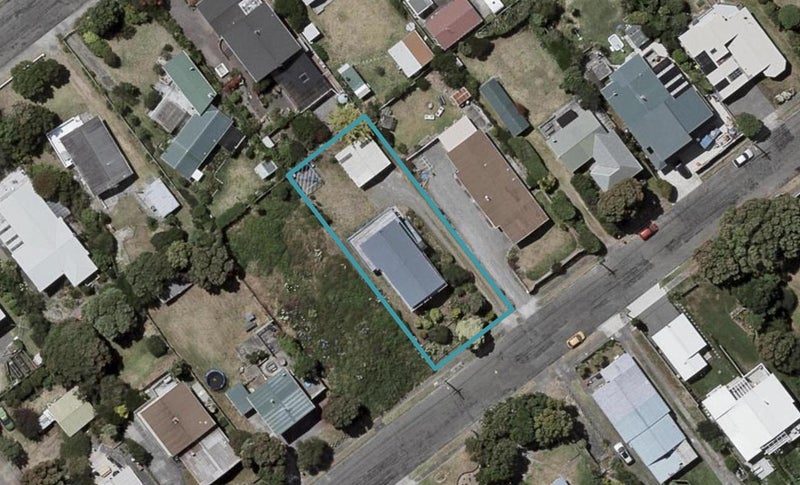 9 Atua Street, Waikanae Beach, Waikanae - Carousel 1
