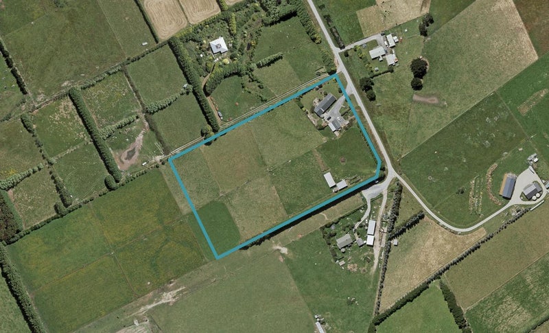 329 Bain Street, Clifton, Invercargill - Carousel 1
