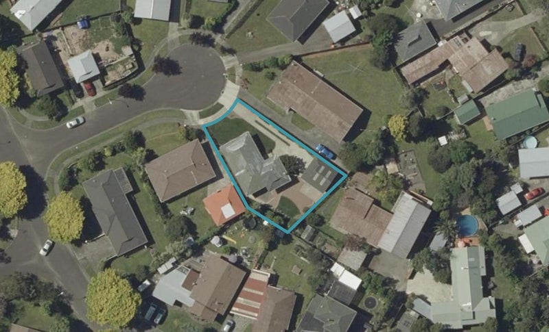 6 Christian Place, Awapuni, Palmerston North - Carousel 1