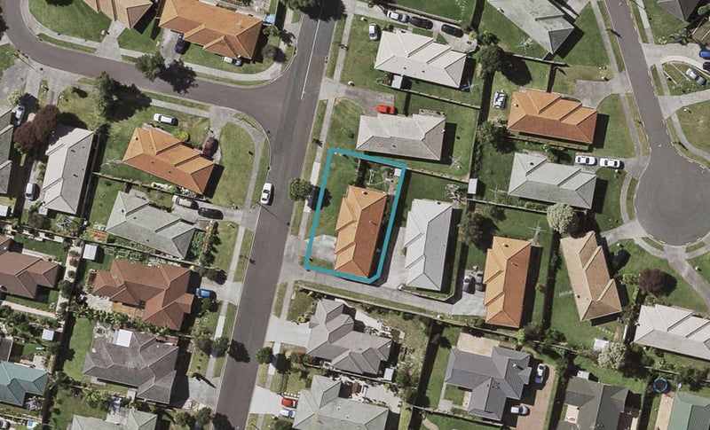 24 Robin Brooke Drive, Flat Bush, Auckland - Carousel 1