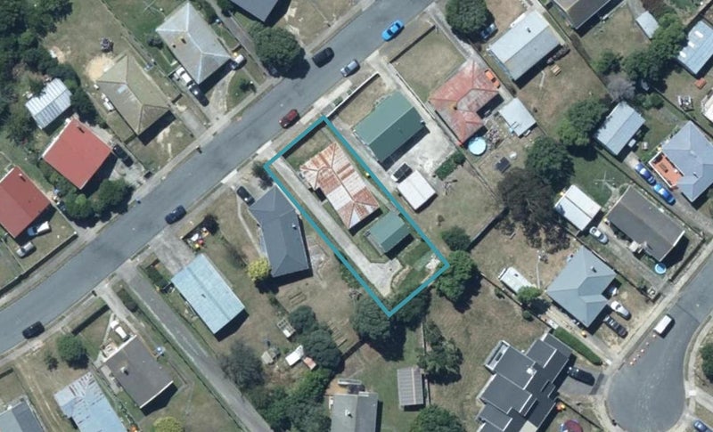 48 Arahura Crescent, Waitangirua, Porirua - Carousel 1
