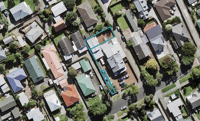 9/47 Canal Road, Avondale, Auckland - Carousel 1