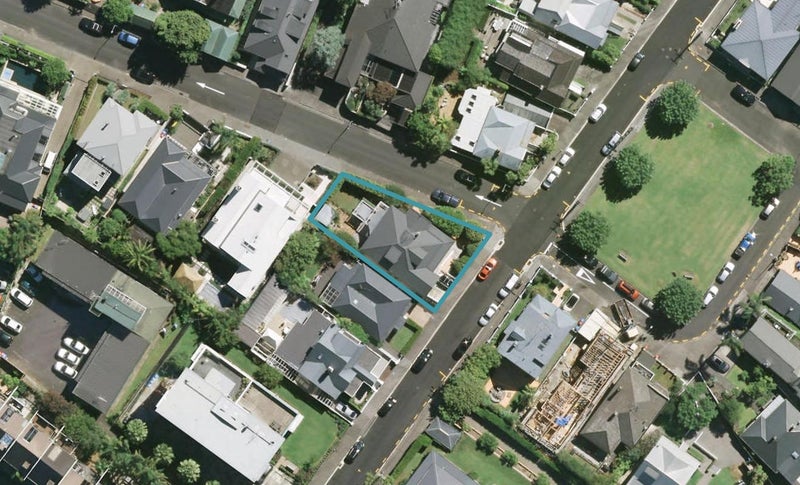 12 Seymour Street, Saint Marys Bay, Auckland - Carousel 1