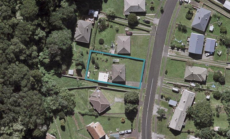 54 Glenpark Avenue, Frankleigh Park, New Plymouth - Carousel 1
